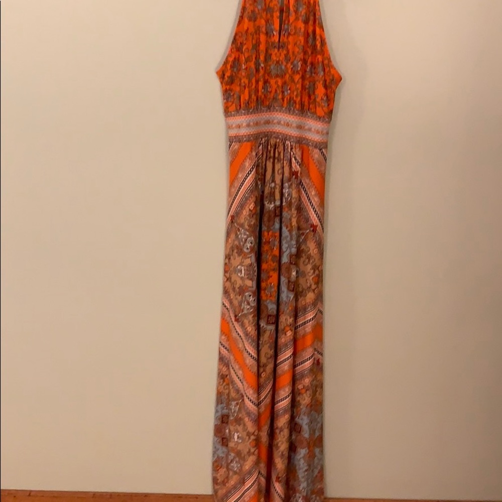 Full length dress. Stretches. Summer or fall